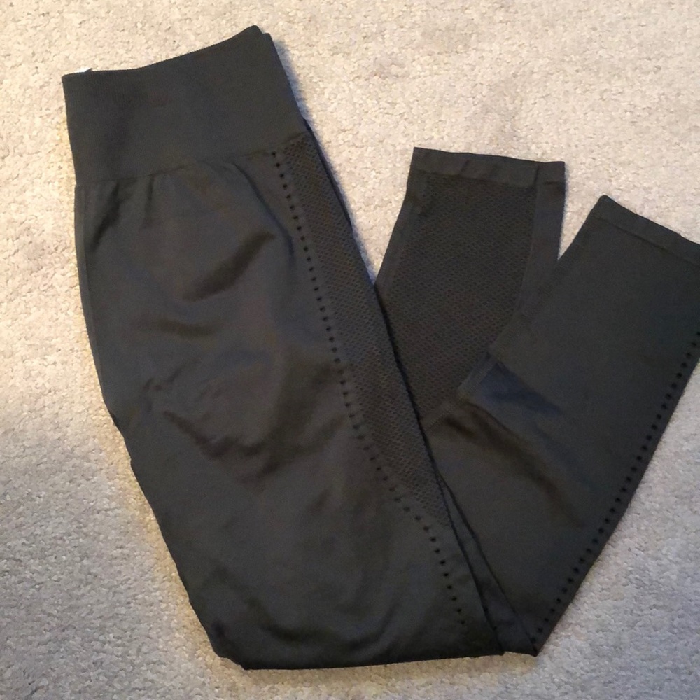Fabletics Seamless 7/8 Leggings